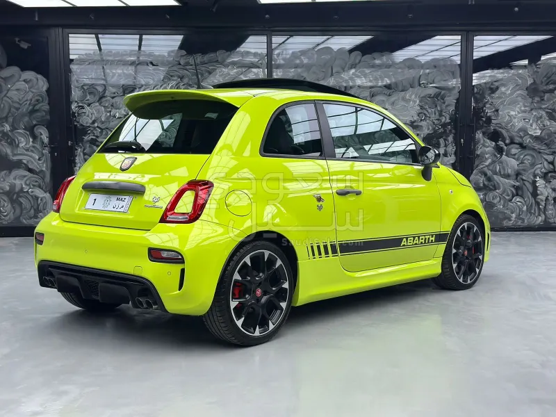 2021 فيات ابارث 595 كومبيتزيون