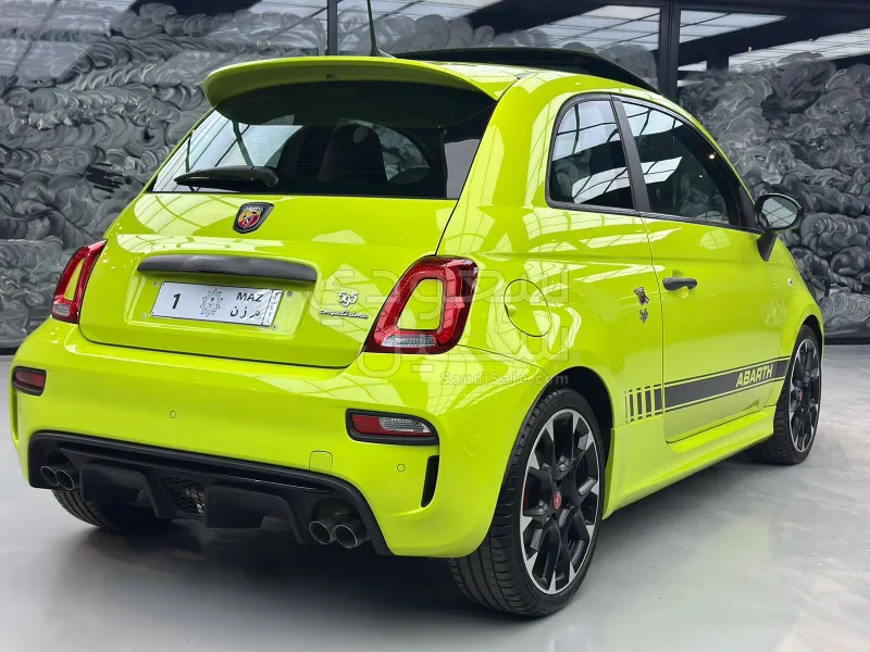 2021 فيات ابارث 595 كومبيتزيون