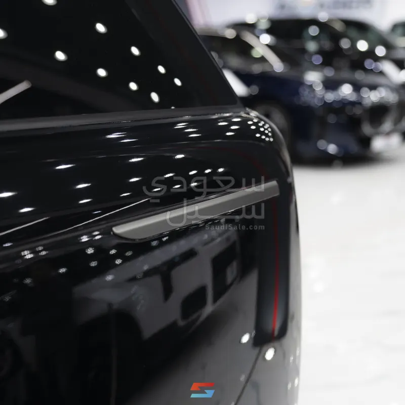 2025 لاند روفر رينج روفر اتش اس اي