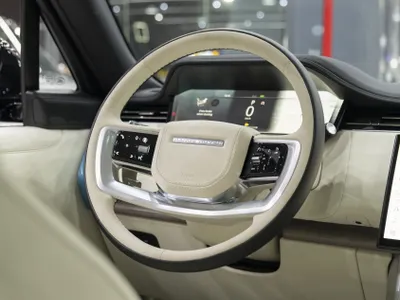 2025 لاند روفر رينج روفر اتش اس اي