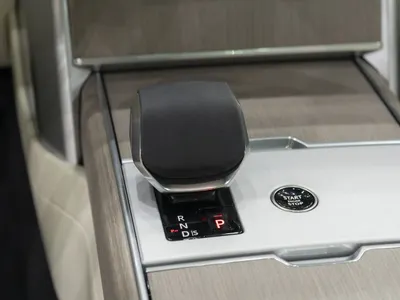 2025 لاند روفر رينج روفر اتش اس اي