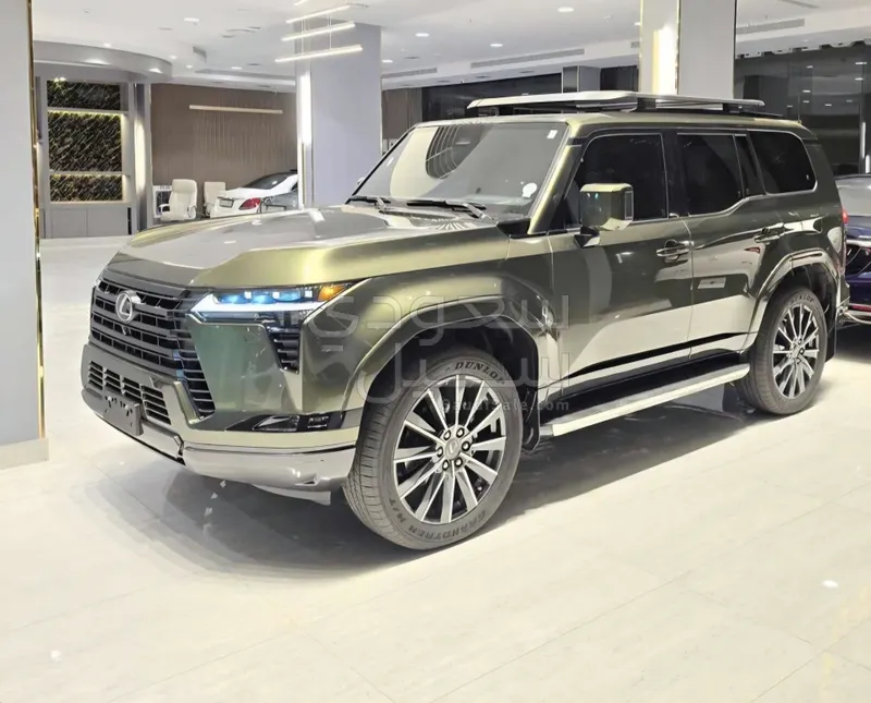 2025 لكزس جي إكس 550