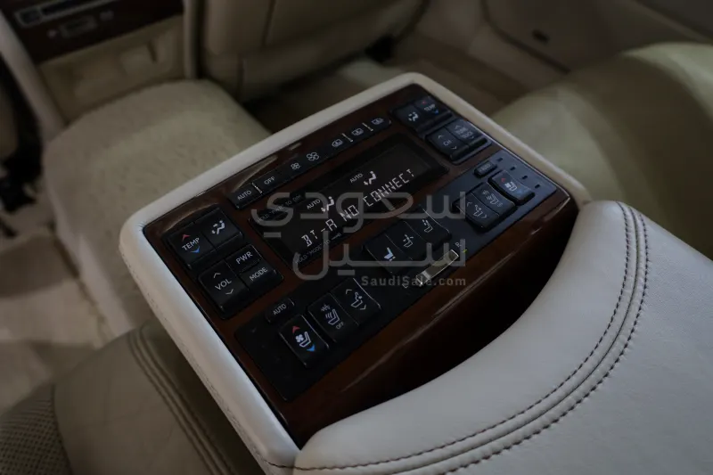 2013 لكزس إل إس 460 إل