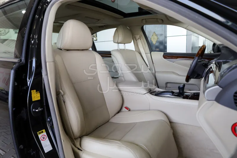 2013 لكزس إل إس 460 إل