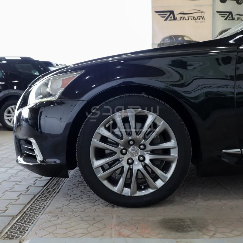 2013 لكزس إل إس 460 إل