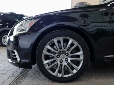 2013 لكزس إل إس 460 إل