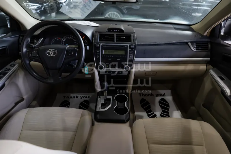 2016 تويوتا كامري جي ال