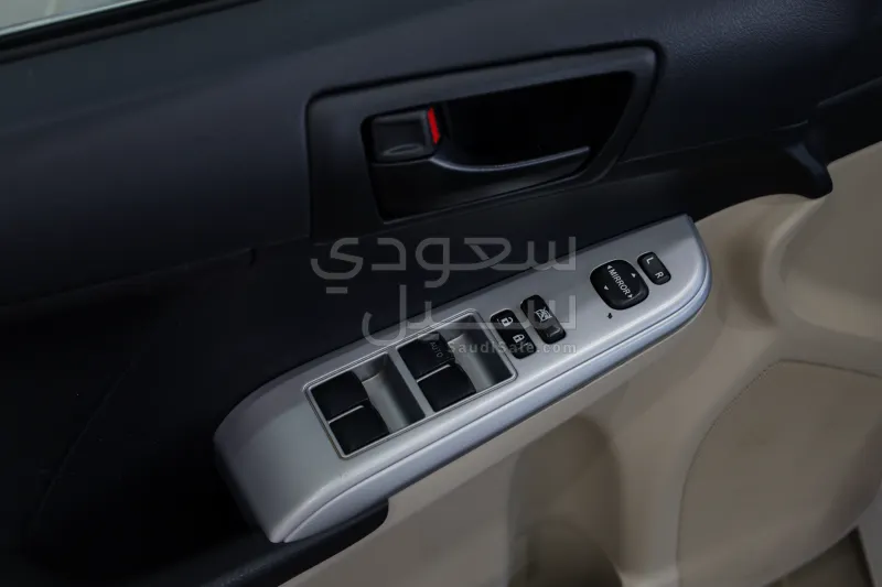 2016 تويوتا كامري جي ال