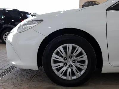 2016 تويوتا كامري جي ال