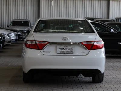 2016 تويوتا كامري جي ال