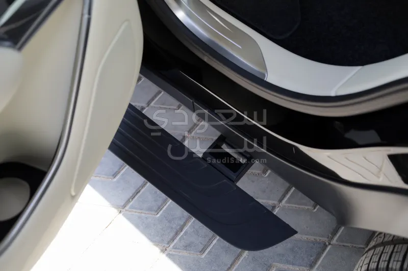 2023 لاند روفر رينج روفر اوتوبيوغرافي