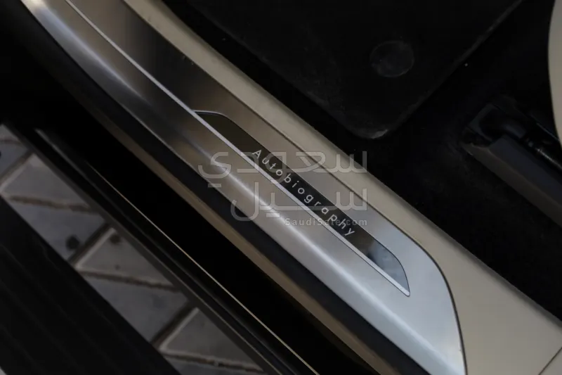 2023 لاند روفر رينج روفر اوتوبيوغرافي