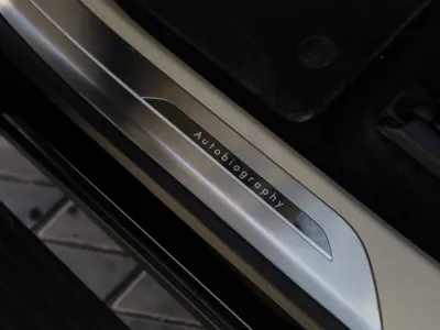 2023 لاند روفر رينج روفر اوتوبيوغرافي