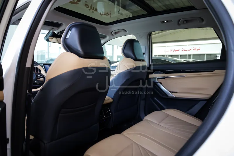 2024 جيلي بريفيس