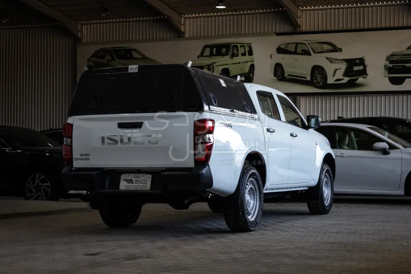 2026 ايسوزو بيكب غمارتين