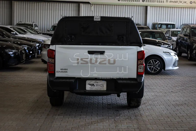 2026 ايسوزو بيكب غمارتين