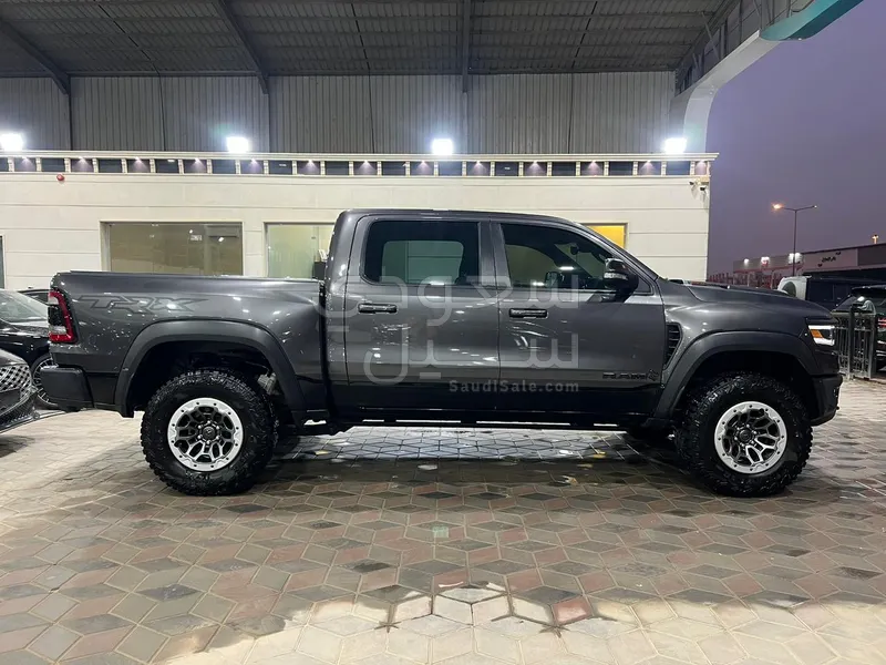 2022 دودج رام تي ار اكس