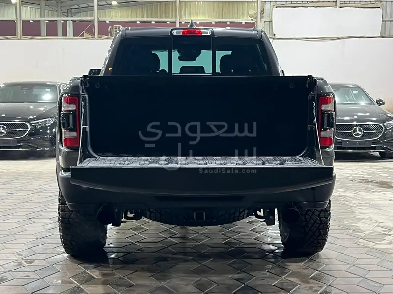 2022 دودج رام تي ار اكس