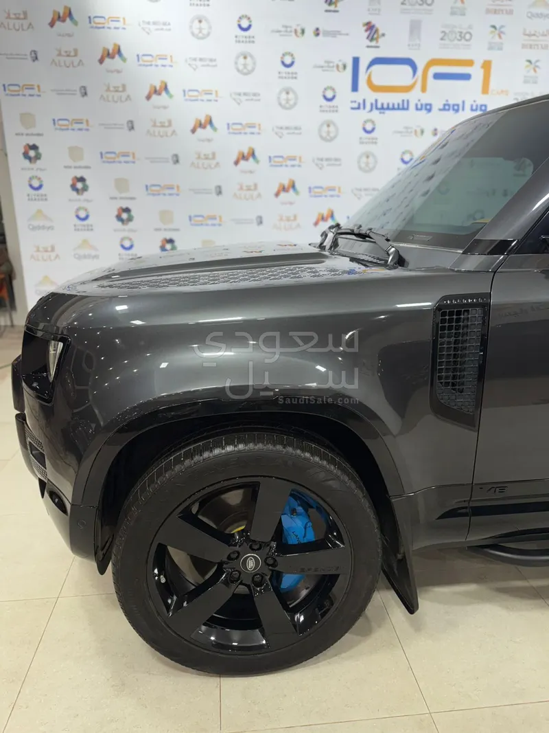 2023 لاند روفر ديفيندر اكس داينمك