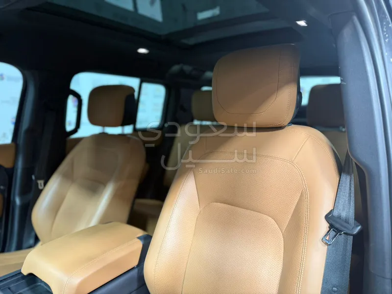 2023 لاند روفر ديفيندر اكس داينمك