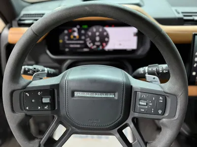 2023 لاند روفر ديفيندر اكس داينمك