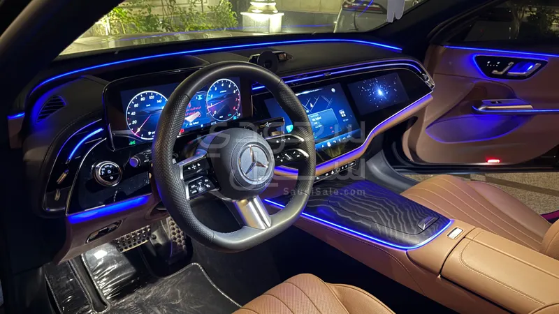 2025 مرسيدس - بنز إي 200