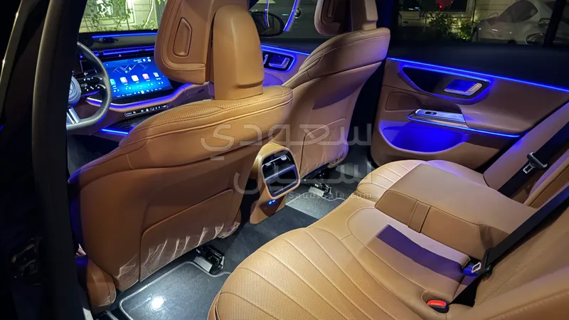 2025 مرسيدس - بنز إي 200