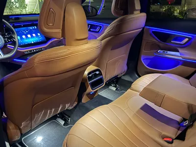 2025 مرسيدس - بنز إي 200