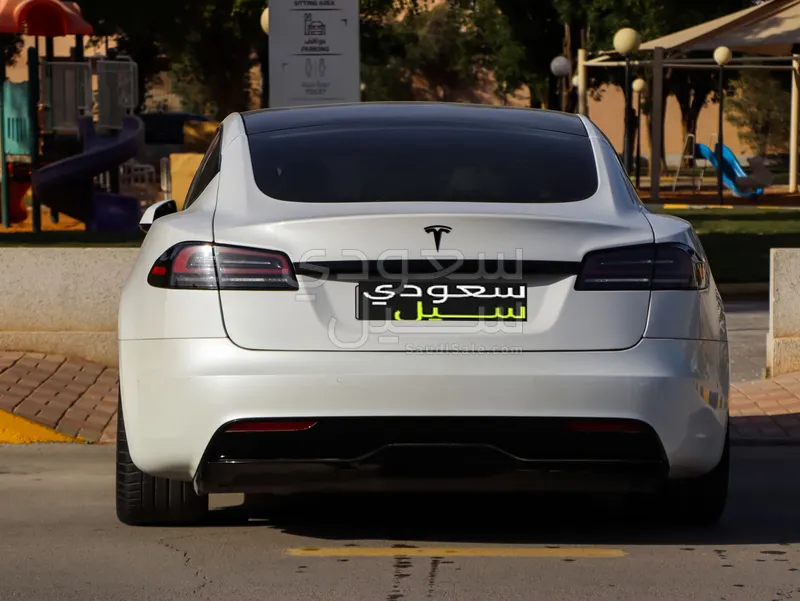 2023 تيسلا اس بليد