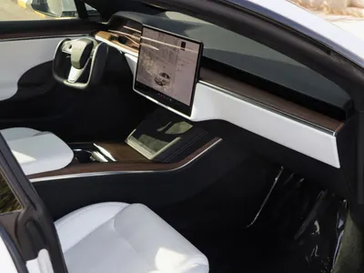 2023 تيسلا اس بليد