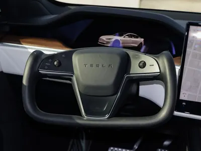 2023 تيسلا اس بليد