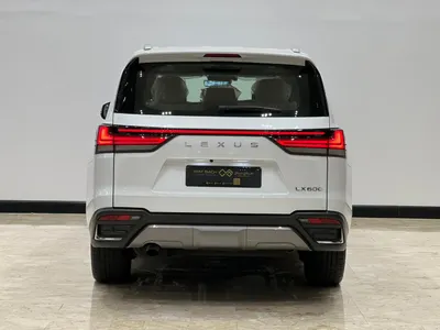 2024 لكزس إل إكس 600