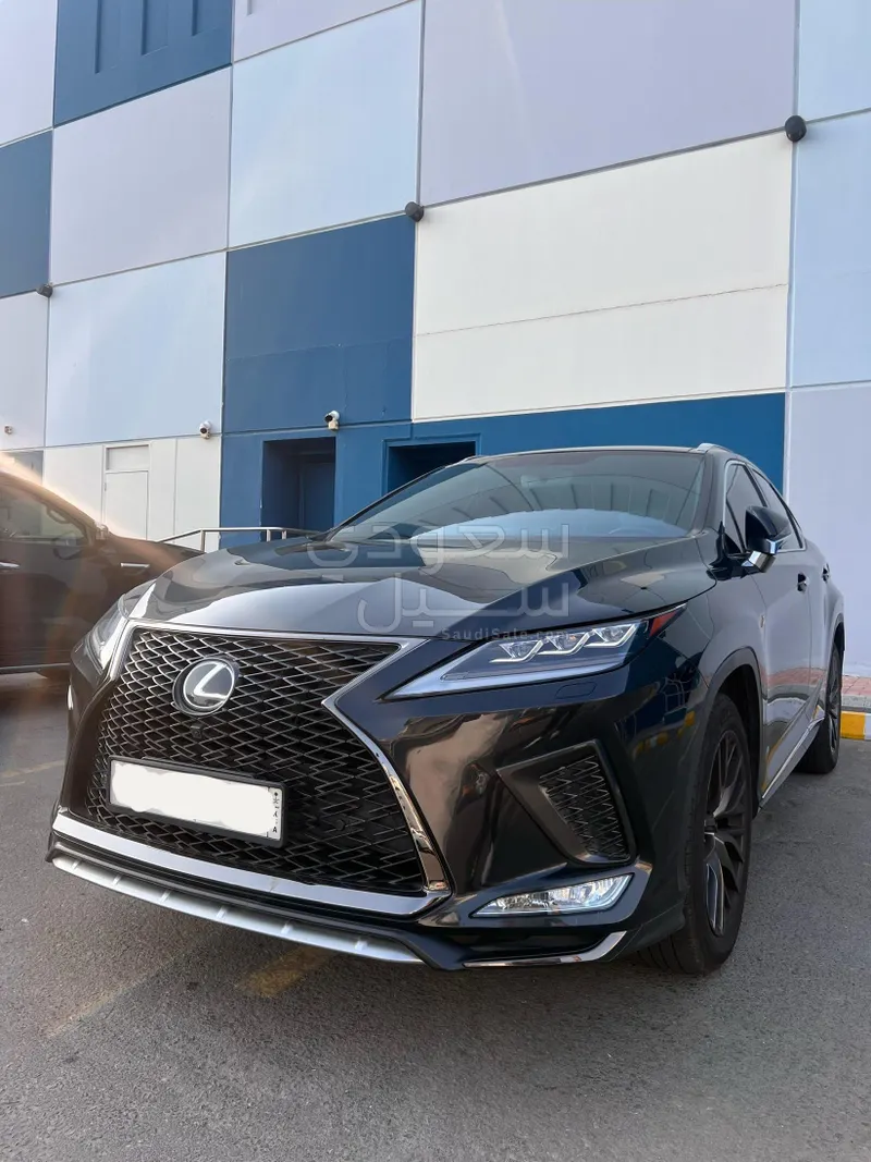 2022 لكزس أر إكس 350 إف