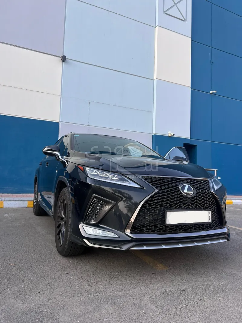 2022 لكزس أر إكس 350 إف
