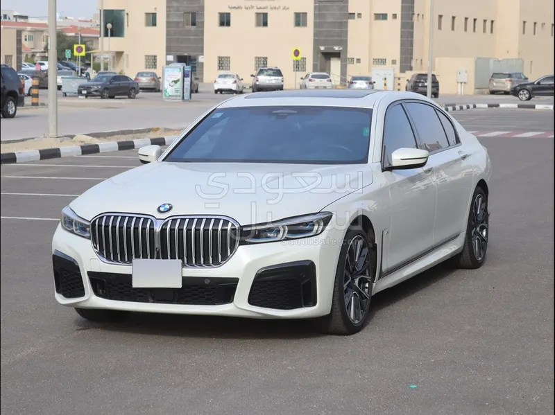 2020 بي ام دبليو الفئة السابعة 750 إل أي