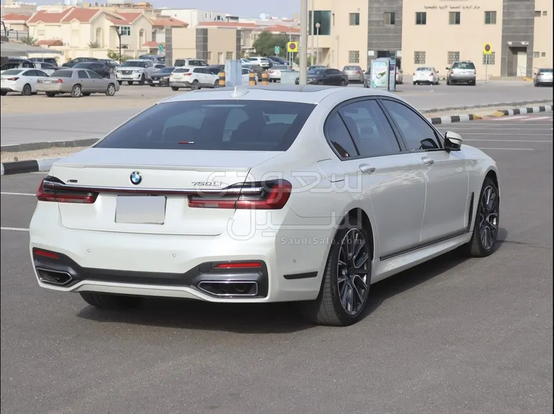 2020 بي ام دبليو الفئة السابعة 750 إل أي