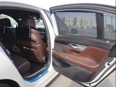 2020 بي ام دبليو الفئة السابعة 750 إل أي