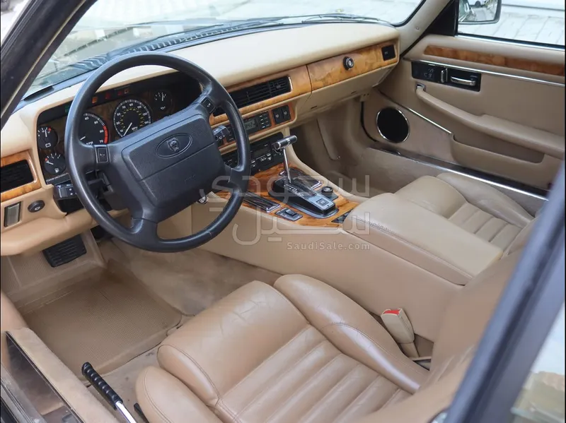 1993 جاكوار اكس جي اس
