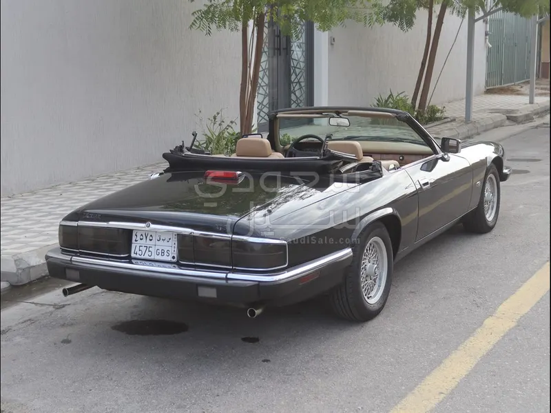 1993 جاكوار اكس جي اس