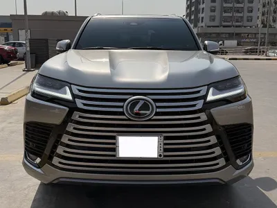 2025 لكزس إل إكس 600