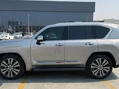 2025 لكزس إل إكس 600