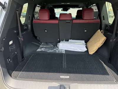 2025 لكزس إل إكس 600