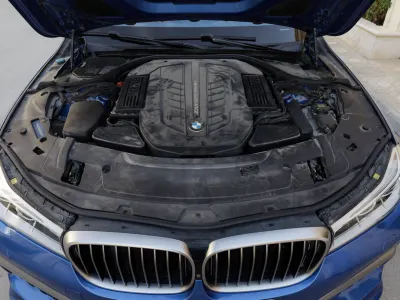 2017 بي ام دبليو الفئة السابعة 760 إل أي إم