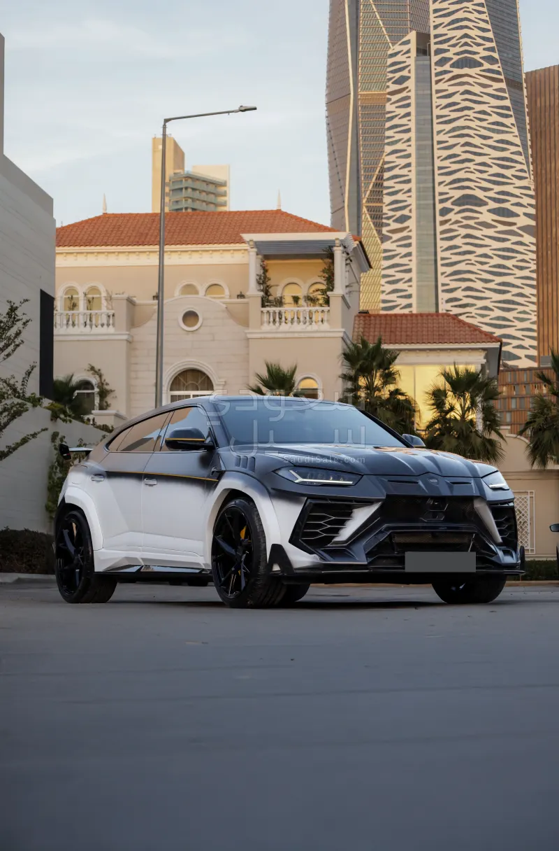 2022 لمبرجيني اوروس