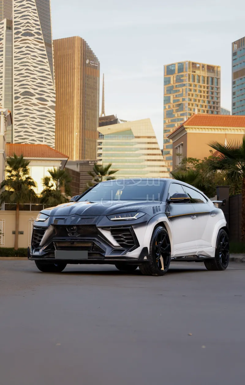 2022 لمبرجيني اوروس