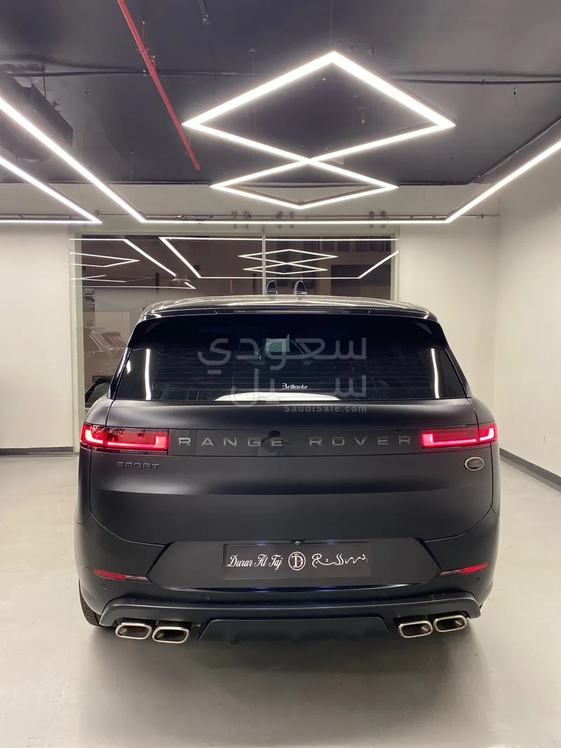 2023 لاند روفر رينج روفر سبورت فيرست اديشن