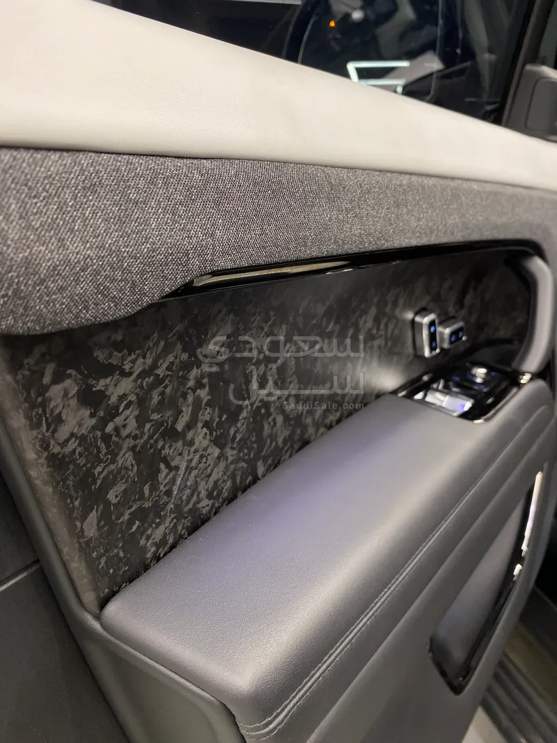 2023 لاند روفر رينج روفر سبورت فيرست اديشن