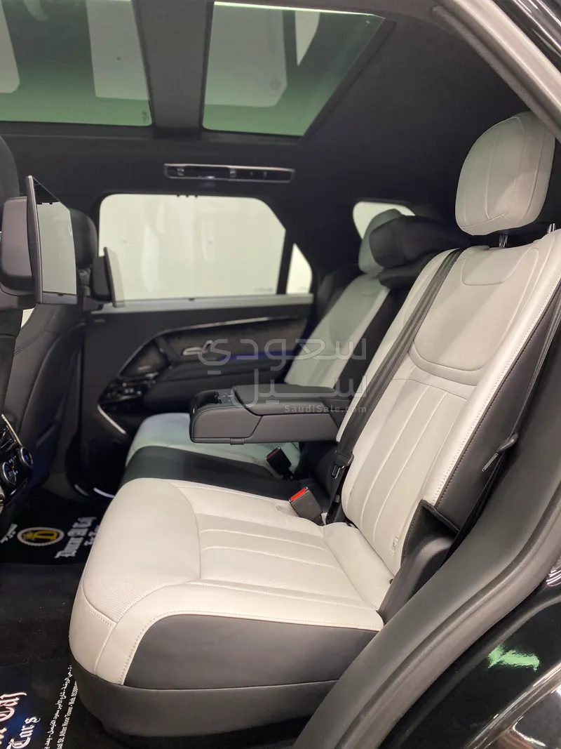 2023 لاند روفر رينج روفر سبورت فيرست اديشن