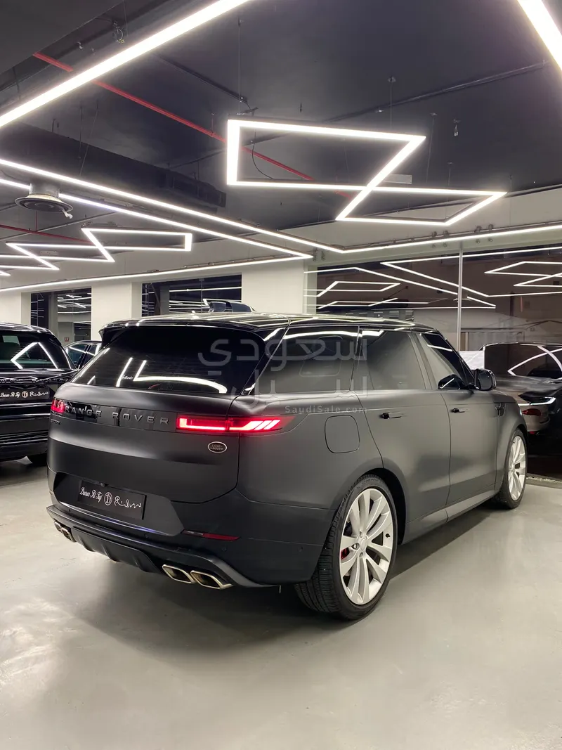 2023 لاند روفر رينج روفر سبورت فيرست اديشن