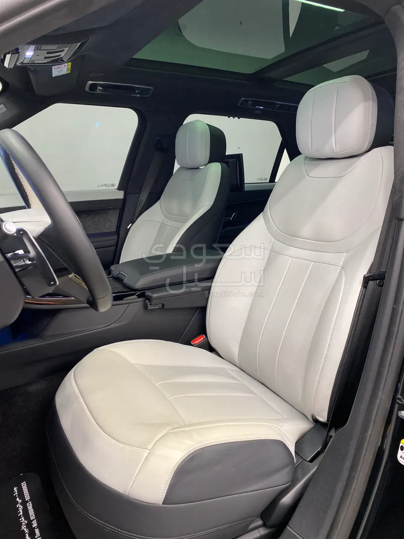 2023 لاند روفر رينج روفر سبورت فيرست اديشن